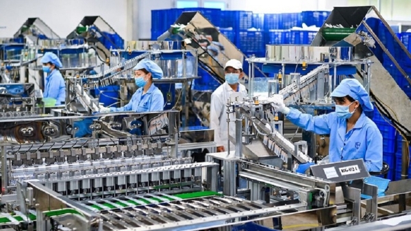 Sản xuất công nghiệp tăng 9,3%, chế biến, chế tạo tiếp tục giữ vai trò dẫn dắt