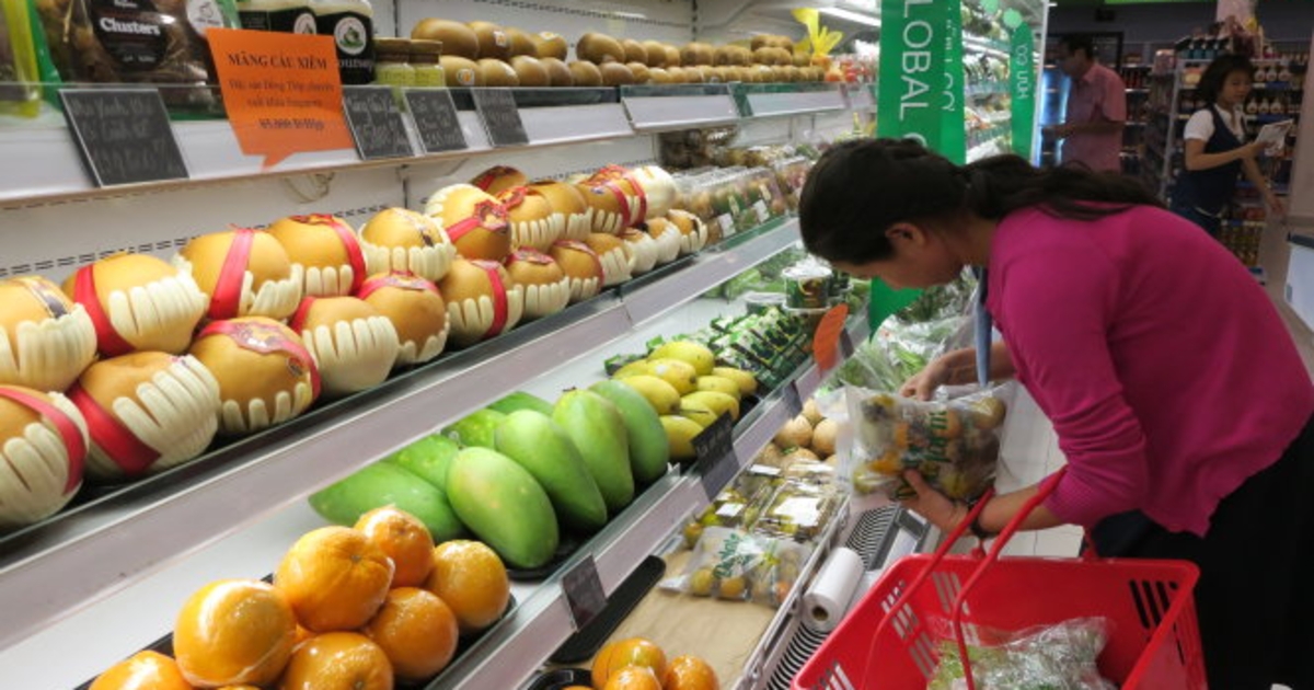 Giá thực phẩm tăng sau bão đẩy CPI tháng 11/2025 tăng 0,45%