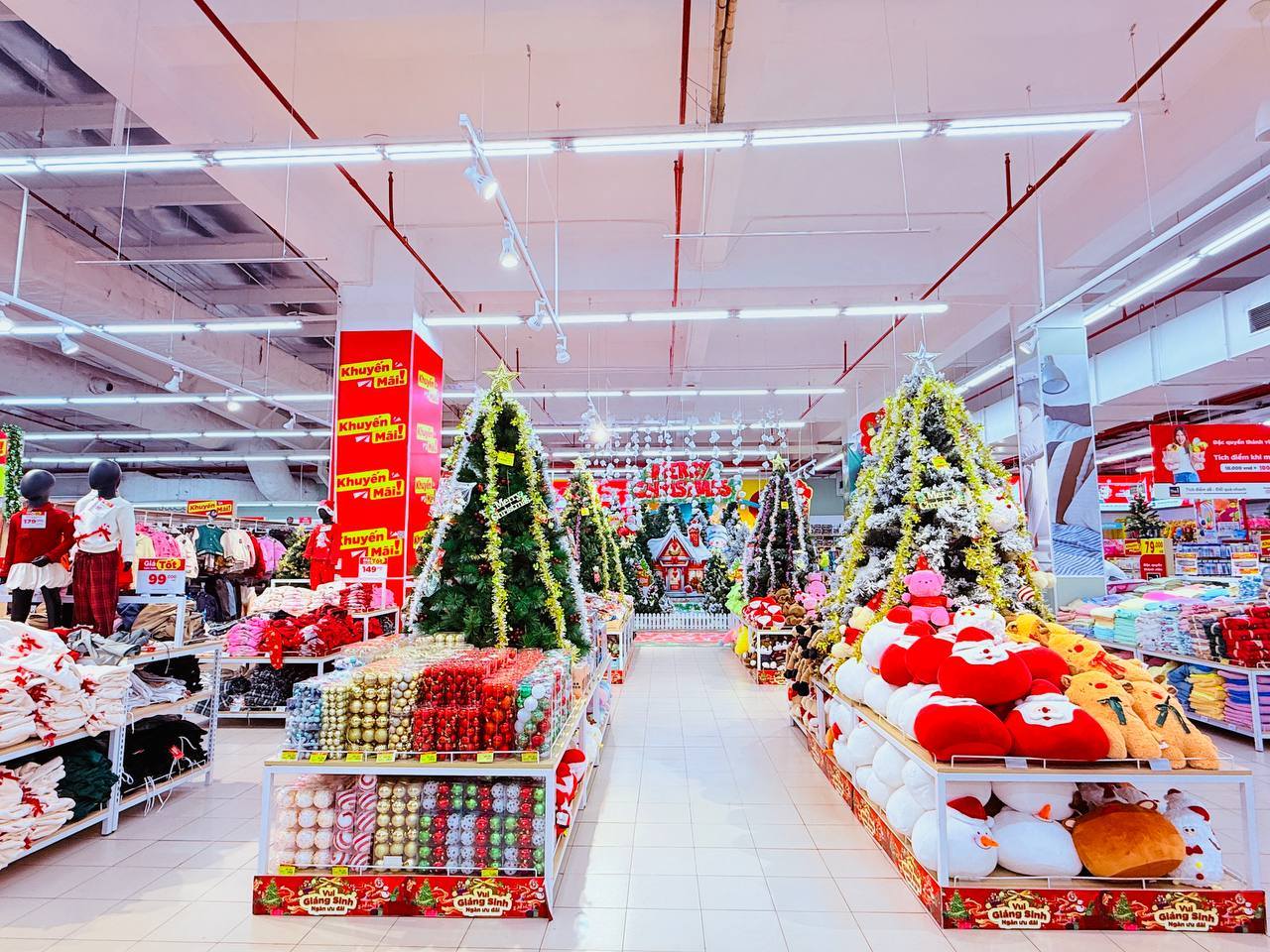 Hà Nội yêu cầu các đơn vị đẩy mạnh công tác xúc tiến thương mại hàng hóa, xúc tiến du lịch và trên môi trường số. 