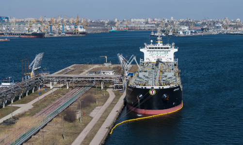 Phí bảo hiểm vận tải biển tăng mạnh vì các cuộc tấn công của Ukraine trên Biển Đen