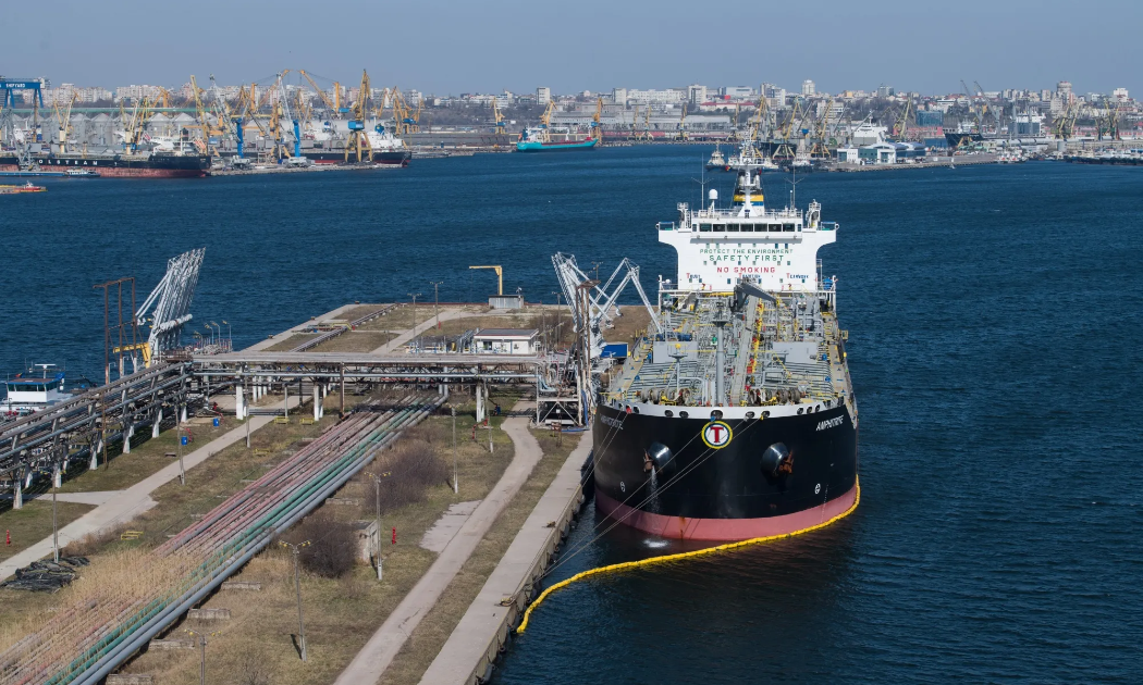 Phí bảo hiểm vận tải biển tăng mạnh vì các cuộc tấn công của Ukraine trên Biển Đen