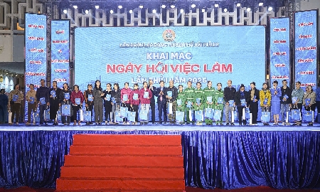 Hải Phòng đã tổ chức hơn 100 phiên giao dịch, gần 40.000 người có việc làm