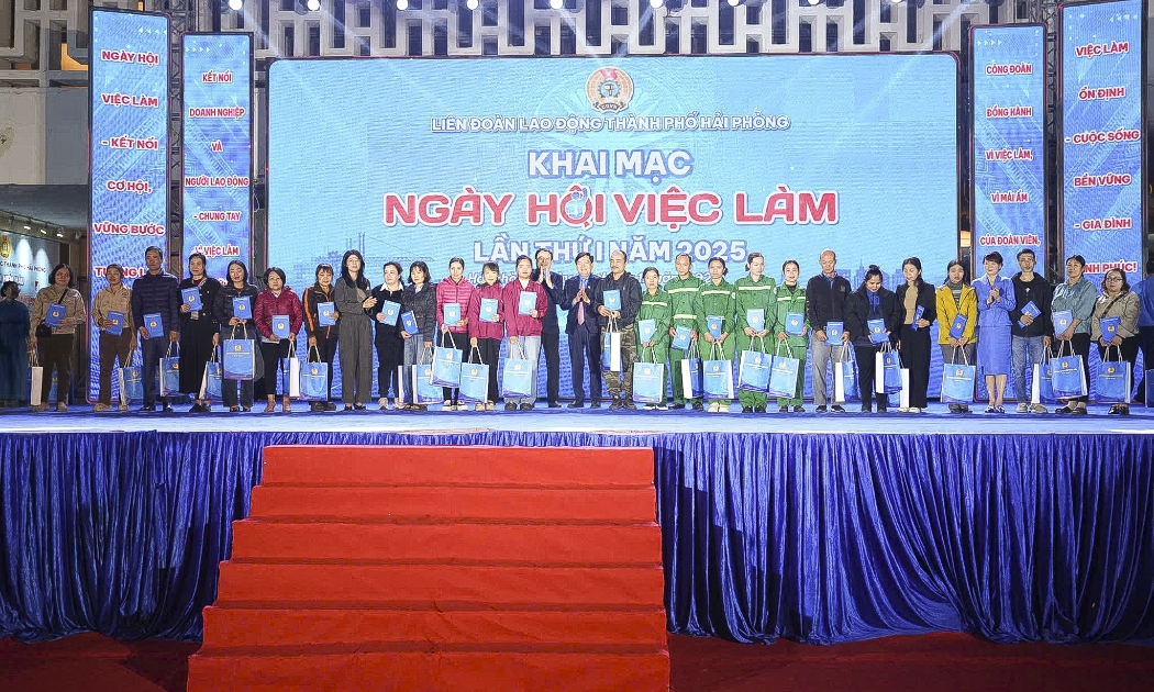 Hải Phòng đã tổ chức hơn 100 phiên giao dịch, gần 40.000 người có việc làm