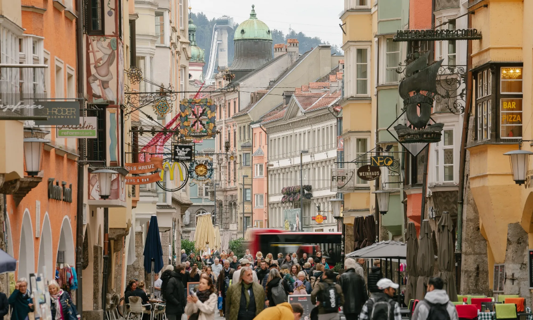 Kinh tế eurozone tăng trưởng mạnh hơn ước tính ban đầu