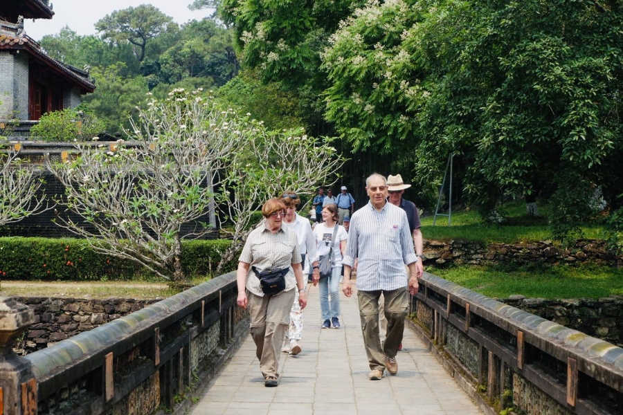 Tính chung 11 tháng, khách quốc tế đến Việt Nam đạt 19,15 triệu người.