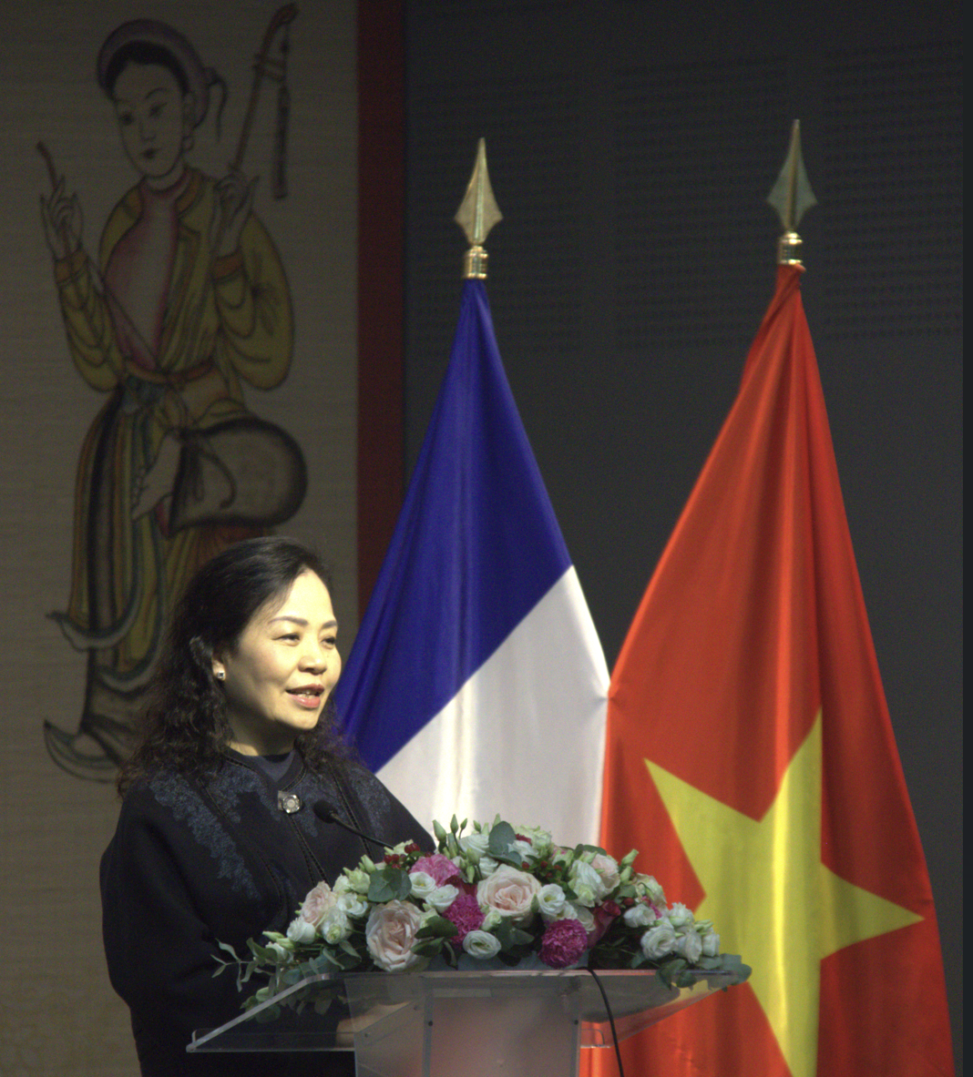 TS.Ngô Phương Lan, Chủ tịch Hiệp hội Xúc tiến phát triển Điện ảnh Việt Nam, chia sẻ tại buổi gặp gỡ và giao lưu với đoàn làm phim Việt Nam.