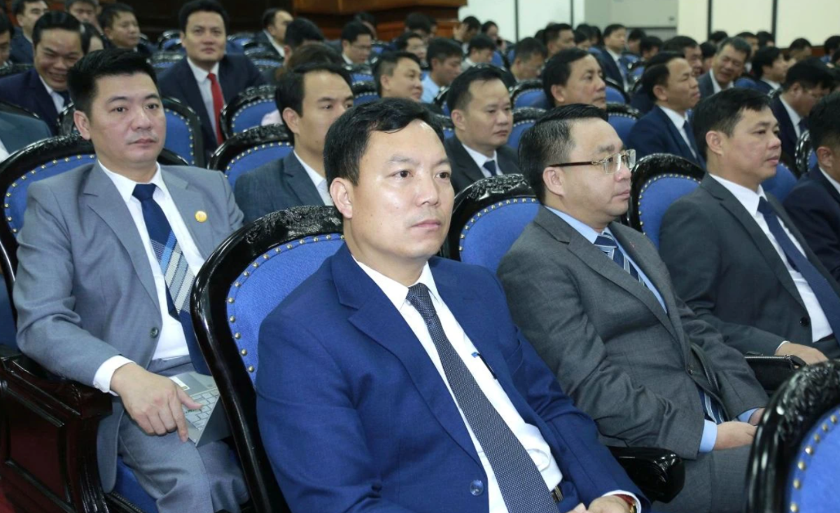 Đại biểu tham dự kỳ họp