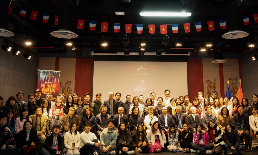 Gặp gỡ và giao lưu đoàn làm phim Việt Nam tại Pháp