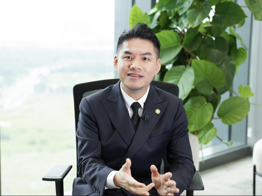 Ông Nguyễn Đức Quân Tùng, Thành viên HĐQT kiêm Tổng Giám đốc Công ty CP Chứng khoán OCBS.