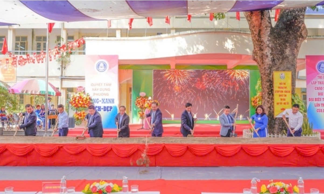 Các đại biểu tham dự lễ khởi công. Ảnh: MP