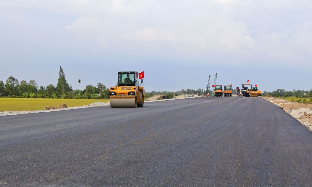 Tăng tốc thi công đưa cao tốc Cần Thơ - Cà Mau về đích dúng hẹn vào 19/12