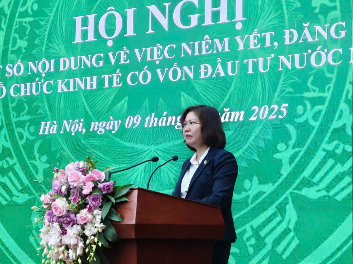 Bà Vũ Thị Chân Phương, Chủ tịch Ủy ban Chứng khoán Nhà nước (UBCKNN) phát biểu tại Hội thảo.