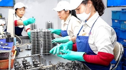 To look back on Vietnam’s five-year journey of resilient growth