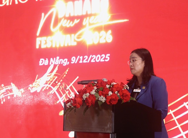 Phó Chủ tịch UBND TP. Đà Nẵng Nguyễn Thị Anh Thi phát biểu tạị họp báo. Ảnh Ngô Anh Văn