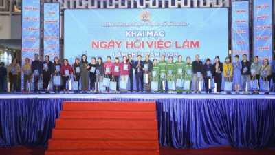 Nearly 40,000 people secure jobs in Hai Phong through job exchange sessions