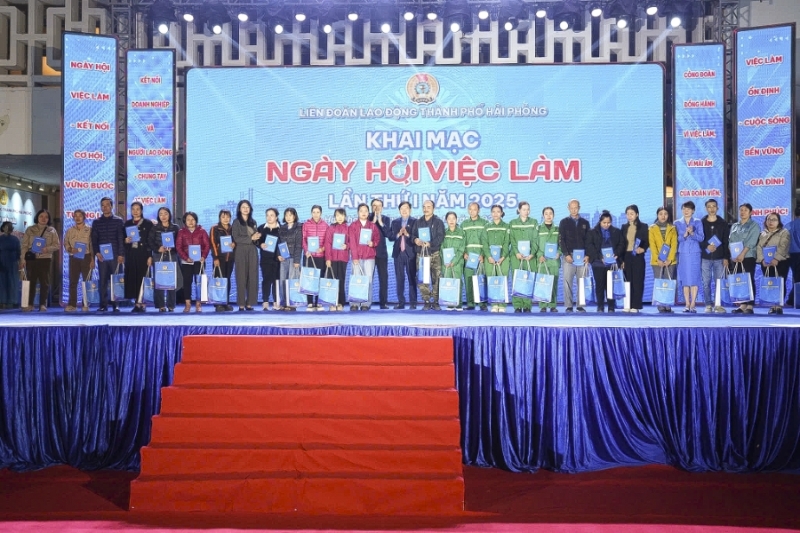 Nearly 40,000 people secure jobs in Hai Phong through job exchange sessions