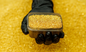 Vàng giảm giá trước thềm cuộc họp Fed, SPDR Gold Trust bán ròng