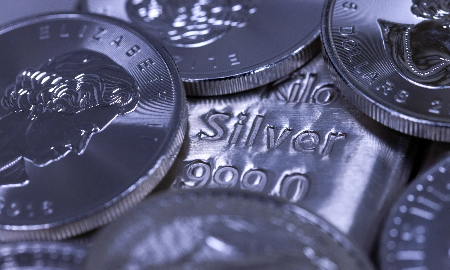 Giá bạc lần đầu tiên trong lịch sử vượt mốc 60 USD/oz