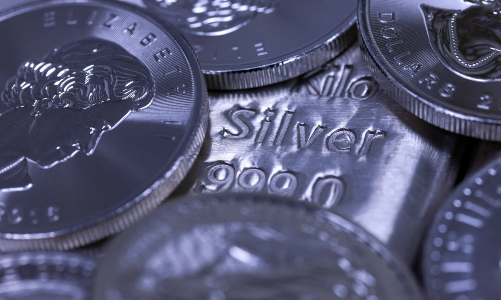 Giá bạc lần đầu tiên trong lịch sử vượt mốc 60 USD/oz