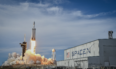 Công ty vũ trụ của Elon Musk muốn IPO với định giá 1,5 nghìn tỷ USD