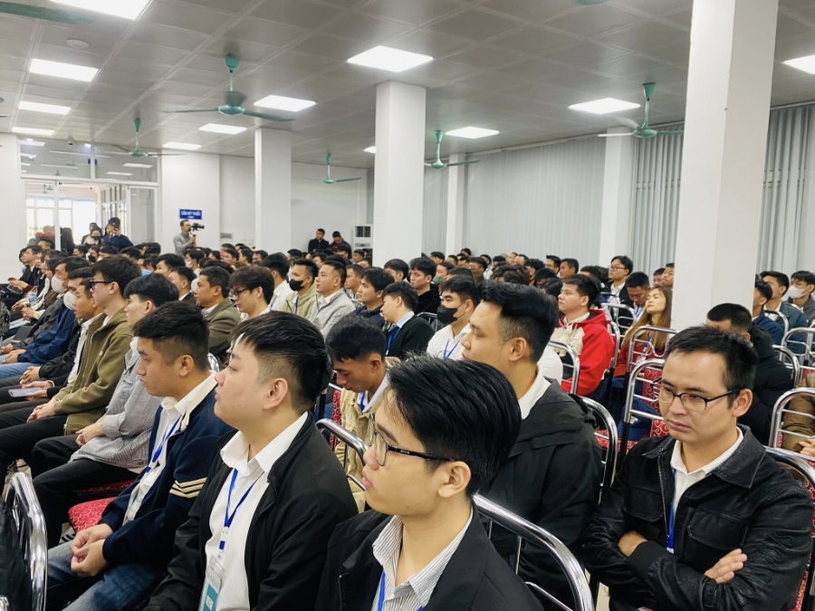 Giáo dục định hướng cho lao động trước khi xuất cảnh sang Hàn Quốc làm việc. Ảnh: TH. 