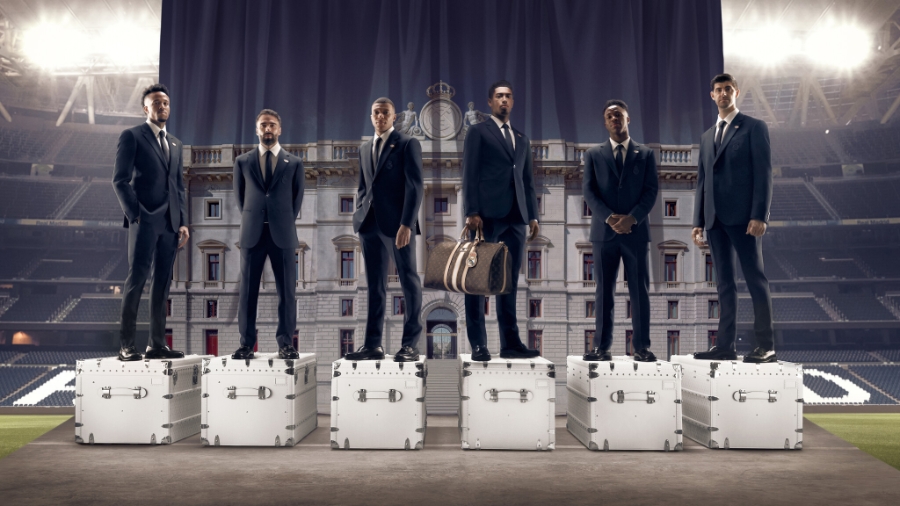 Louis Vuitton cũng trở thành nhà tài trợ trang phục ngoài sân chính thức của cả đội bóng đá và bóng rổ Real Madrid.