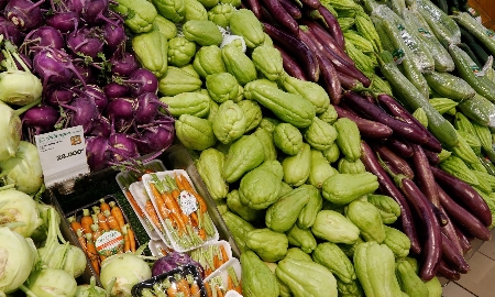 Minh bạch hóa nguồn gốc đã trở thành tiêu chuẩn bắt buộc khi đưa sản phẩm vào hệ thống bán lẻ hiện đại.