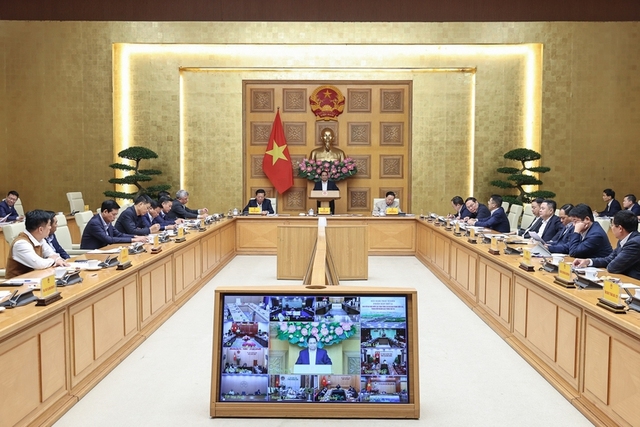 At least 3,000 kilometers of expressways to open to traffic by year-end: Prime Minister      