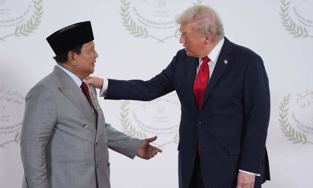 Tổng thống Indonesia Prabowo Subianto (trái) và Tổng thống Mỹ Donald Trump - Ảnh: Getty Images