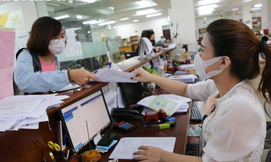 Xây dựng quy chế tiền thưởng và nâng lương trước thời hạn sau sáp nhập