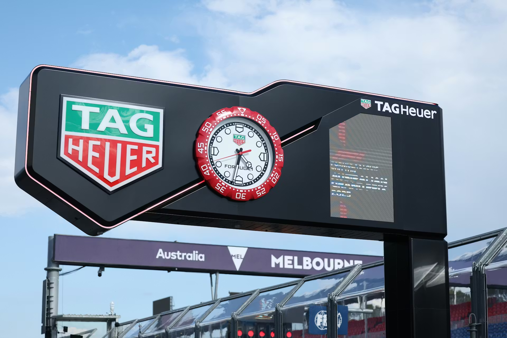 Thương vụ 1,5 tỷ USD đưa F1 thành