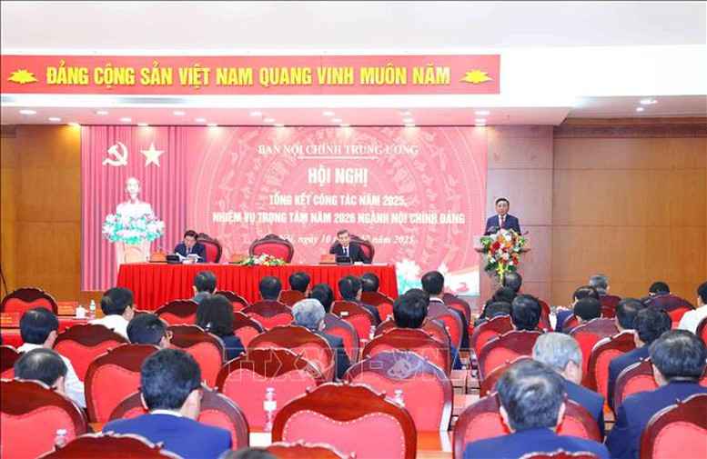  Ủy viên Bộ Chính trị, Thường trực Ban Bí thư Trần Cẩm Tú phát biểu chỉ đạo hội nghị - Ảnh: TTXVN