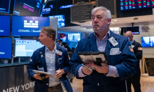 Chứng khoán Mỹ chững lại chờ tin Fed, giá dầu tiếp tục trượt dốc