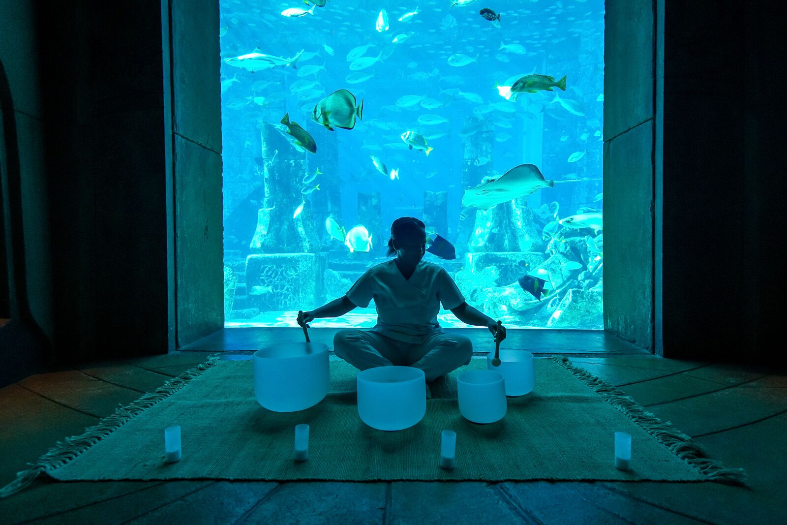 Âm thanh êm dịu của nước tạo nên hiệu ứng trấn tĩnh.