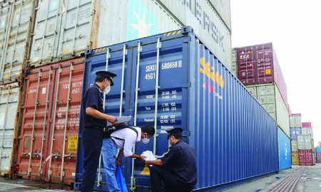 Tháng 11/2025: Tình trạng buôn lậu và gian lận thương mại tăng hơn 30% so với tháng trước