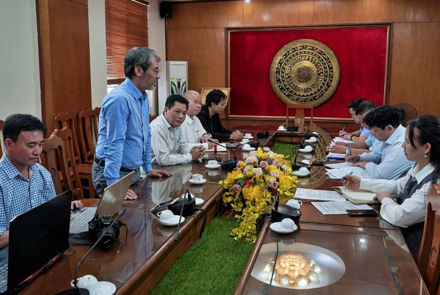 Đoàn công tác làm việc với Sở Nông nghiệp và Môi trường Thái Nguyên.&nbsp; Ảnh: Bảo Thắng.