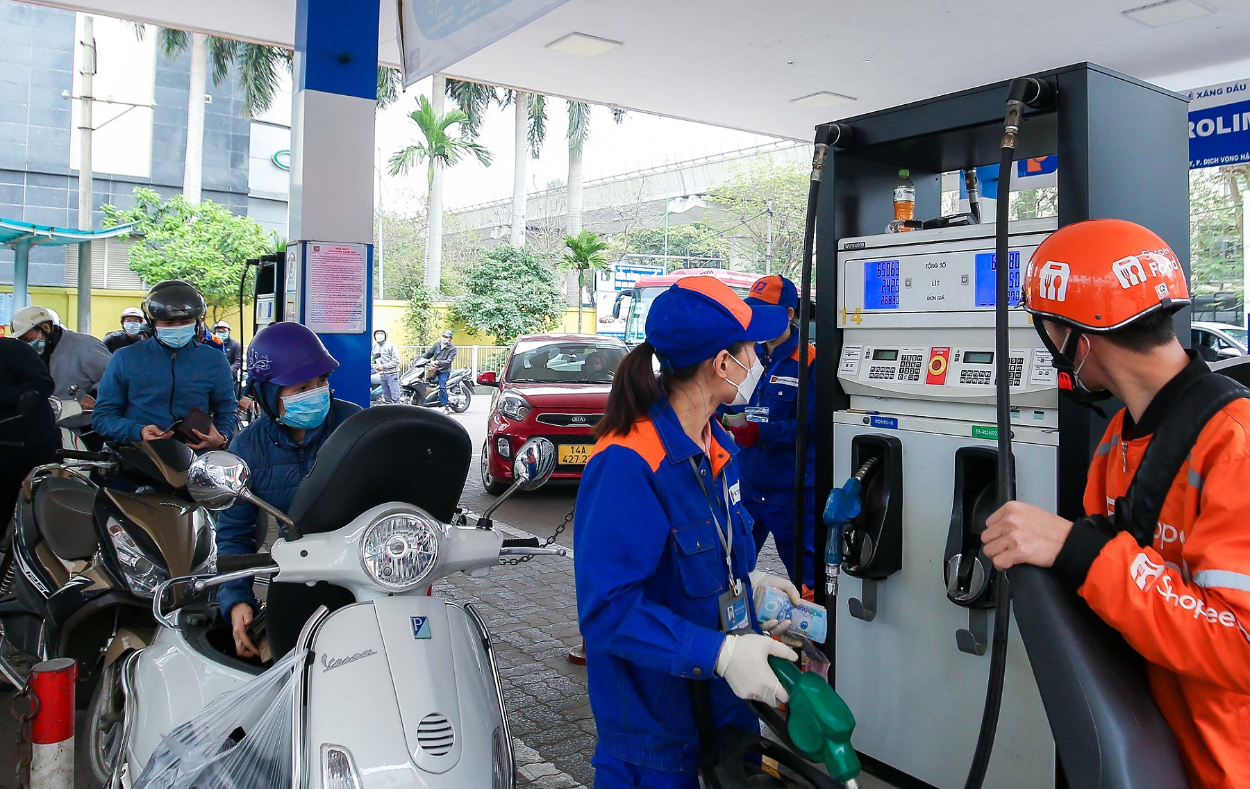 Giá các mặt hàng xăng được điều chỉnh giảm từ chiều 20/2/2026.