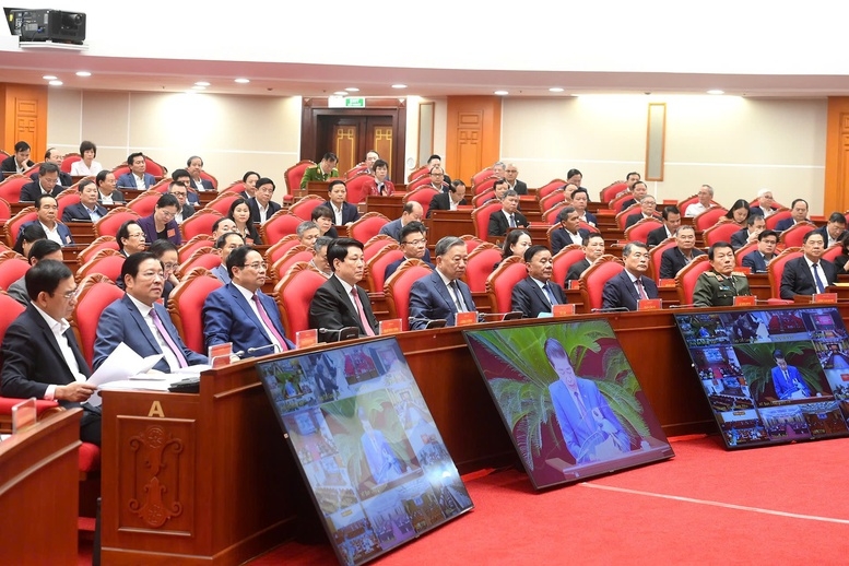 Các đồng chí lãnh đạo Đảng, Nhà nước tham dự Hội nghị - Ảnh: VGP