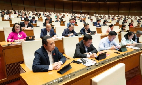 Chính thức thông qua Luật Tòa án chuyên biệt tại trung tâm tài chính quốc tế    