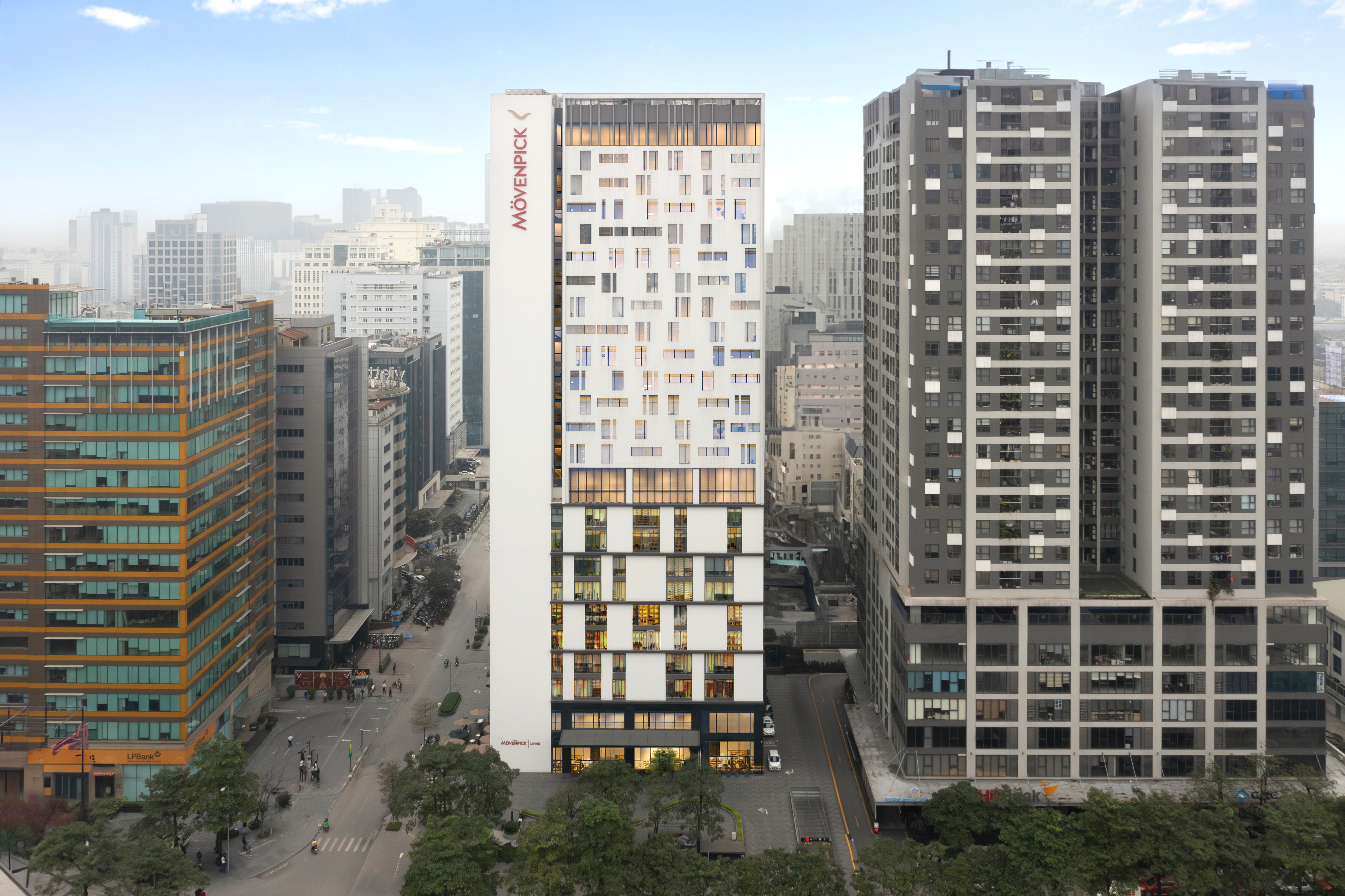 Movenpick Living West Hanoi, số 21 Duy Tân.