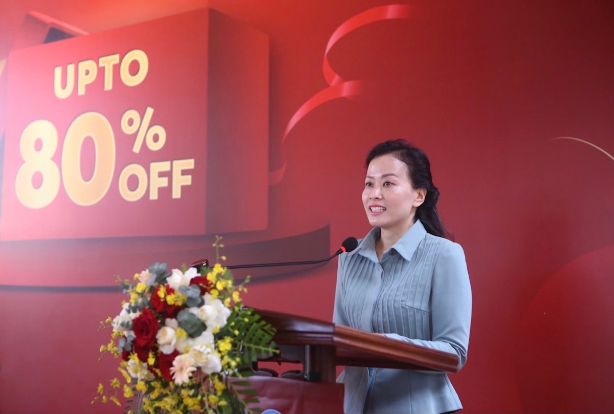 Bà Đỗ Thị Quỳnh Trâm, Phó Giám đốc Sở Công Thương Đà Nẵng, phát biểu khai mạc. Ảnh Ngô Anh Văn