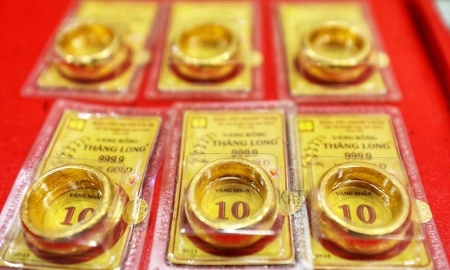 Giá vàng trong nước liên tục đảo chiều