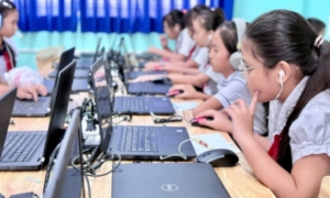 Thành phố Hồ Chí Minh hỗ trợ toàn diện chi phí cho học sinh có hoàn cảnh đặc biệt