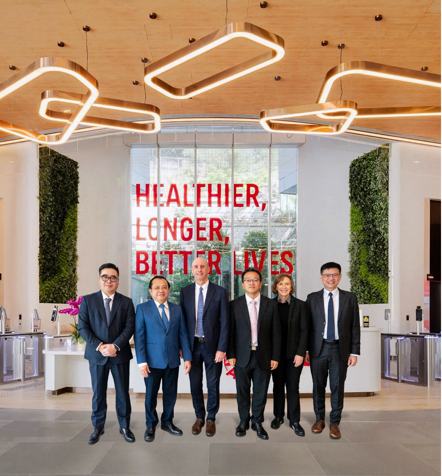 Leaders of the Ministry of Finance and AIA Group