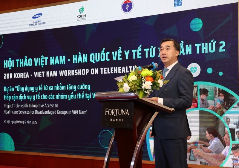 Thứ trưởng Bộ Y tế Trần Văn Thuấn phát biểu tại Hội thảo