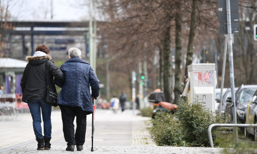 Dân số Đức ngày càng già và thu hẹp
