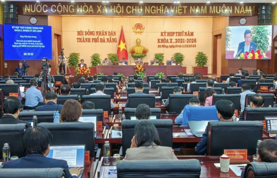 Quang cảnh kỳ họp thứ Năm, HĐND TP. Đà Nẵng khóa X, nhiệm kỳ 2021-2026.