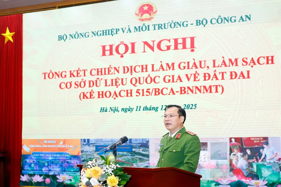 Thứ trưởng Bộ Công an Nguyễn Văn Long: Dữ liệu đất đai đã làm sạch phải được đưa vào vận hành trên môi trường thực theo đúng tiêu chí “đúng - đủ - sạch - sống” và thống nhất dùng chung toàn quốc.