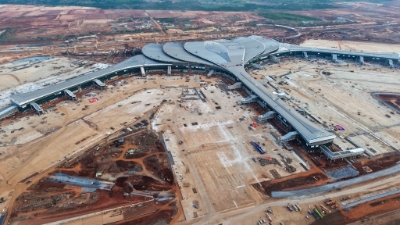 Prime Minister urges to complete key transportation projects by 2025