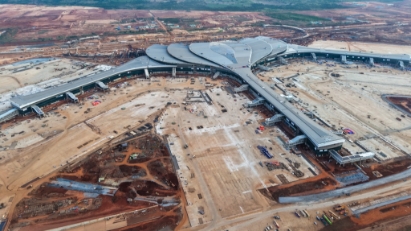 Prime Minister urges to complete key transportation projects by 2025